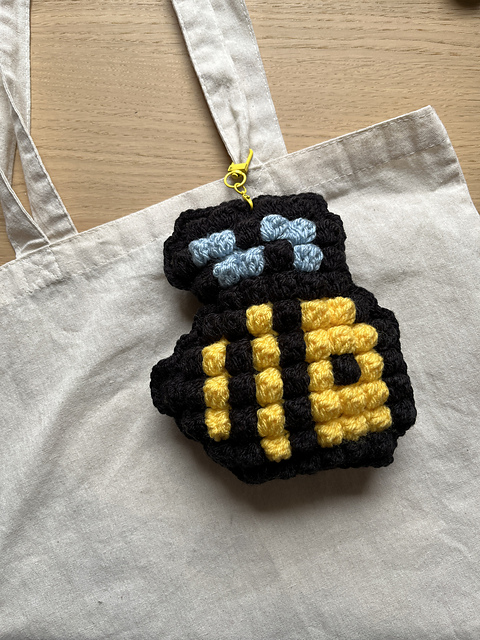 Pixel bee plushie bag charm