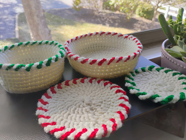 Crochet Peppermint Coasters with Basket
