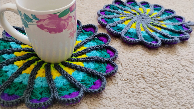 Daisy Flower Pot Holder