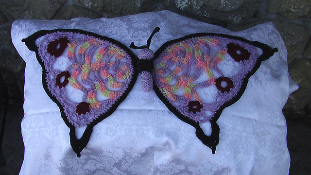 7002 Butterfly Motif