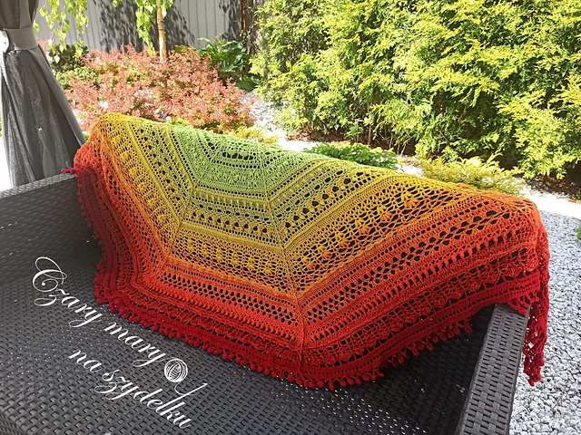 BACKDRAFT SHAWL