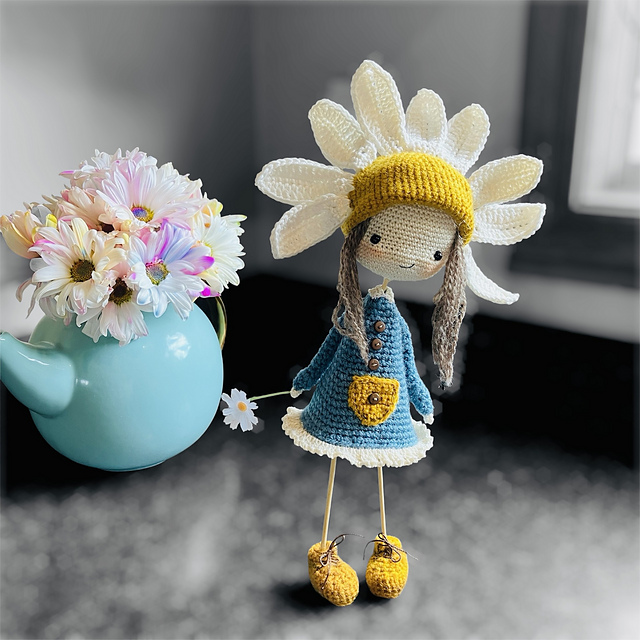 Daisy Flower Doll