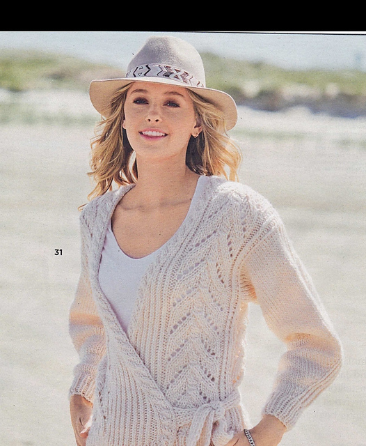 # 31 Wickeljacke in Wollweiß
