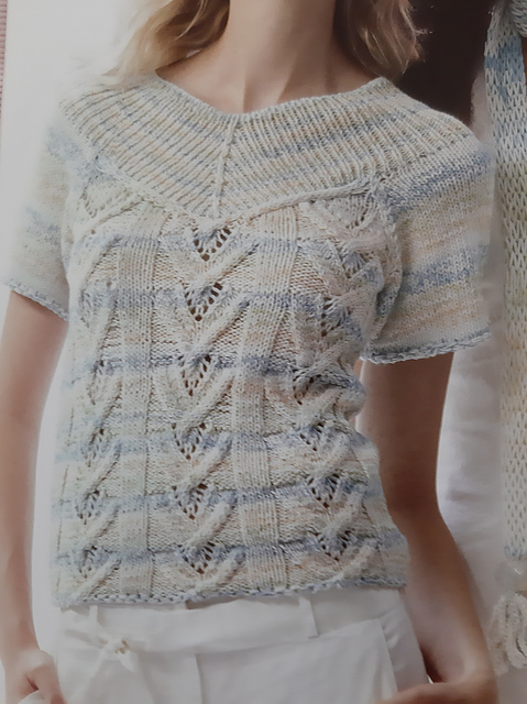 6052 Pulli mit Lochmuster