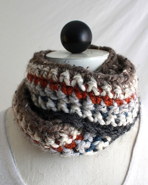 30-Minute Infinity Scarves PB086