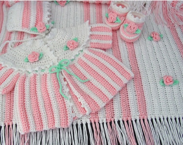 Rosebud Layette PA992