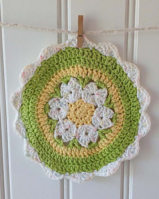 Daisy Dishcloth - PB195