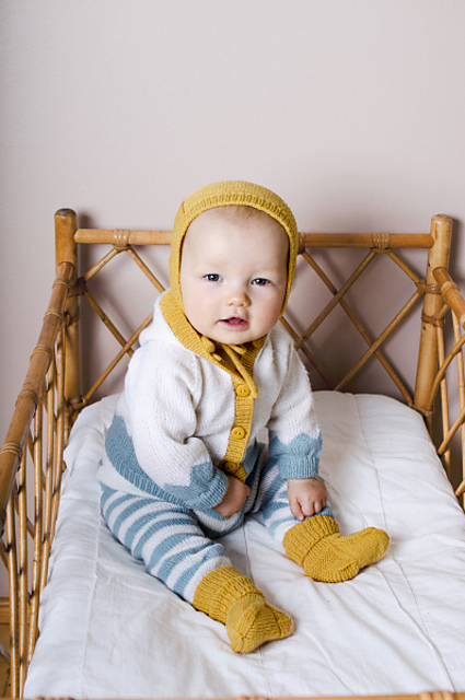 Snowy Dreams Hooded Colourwork Cardigan