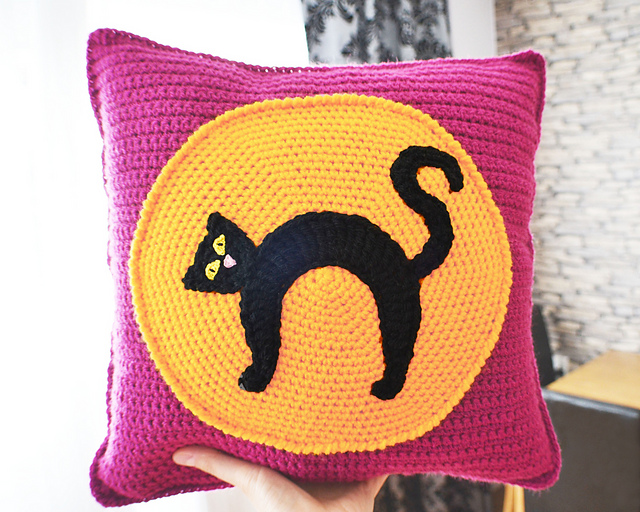 Cat and full moon cushion