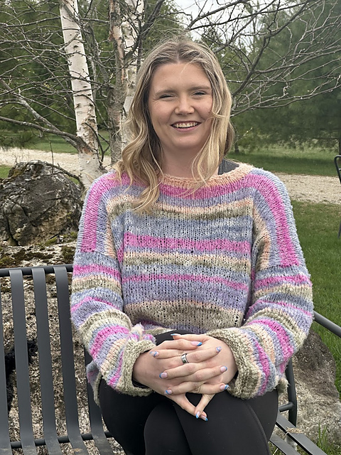 Ravelry: Cloud 9 Sweater pattern by Taiu Landra
