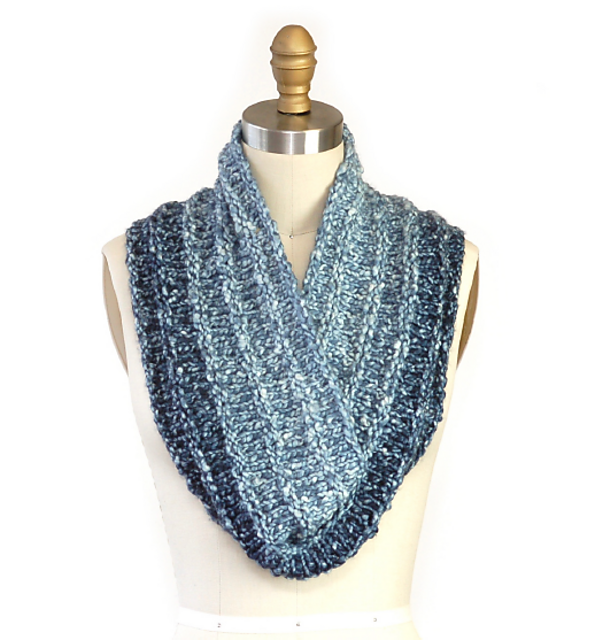 Gradiently Kinky Cowl