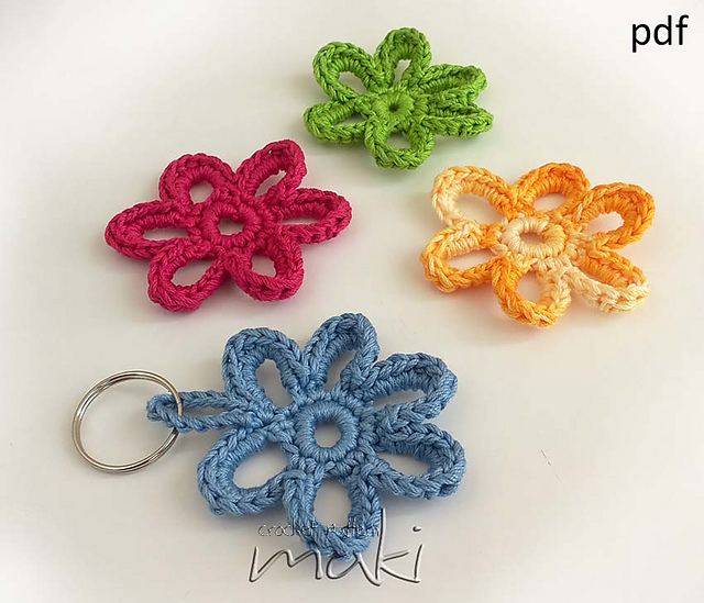 Ravelry: Big flower key chain pattern by CraftyLady