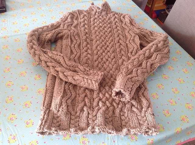 Modell 2 (Männerpullover)