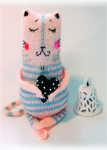 Knitted Cat Zen