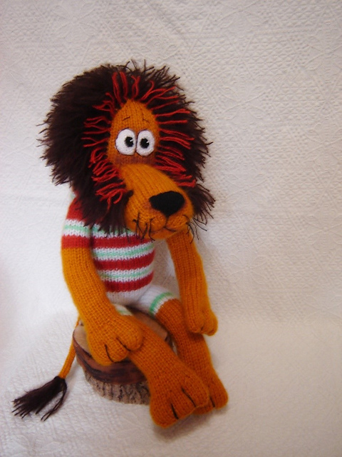 Ravelry: Knitted Lion toy pattern by Olga Chepizhnaya