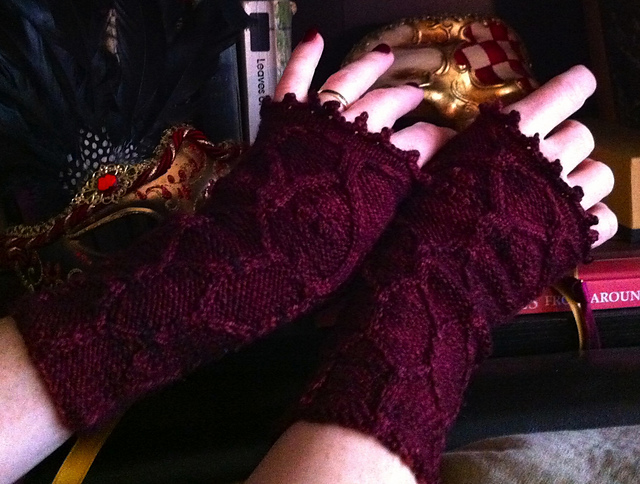 Amontillado Socks & Mitts