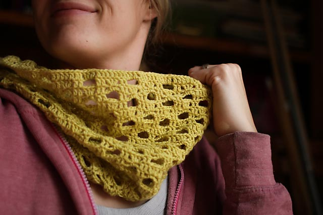 Clementine Cowl