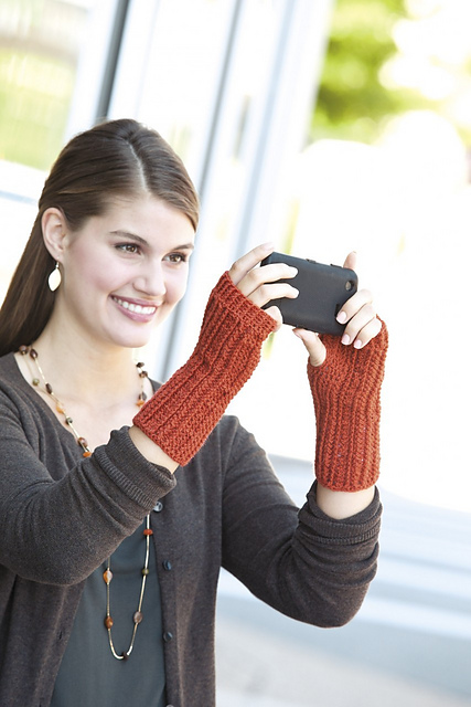 Twisted Cable Columns Mitts