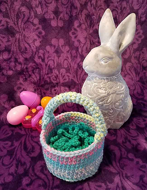 Hyperbolic Easter Grass