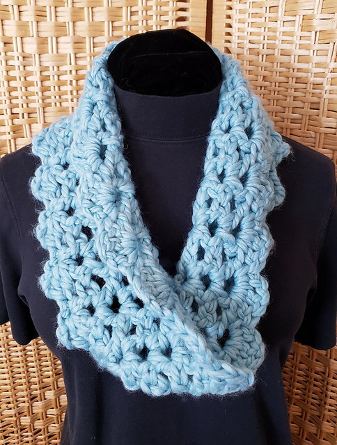 Crystal Lattice Cowl