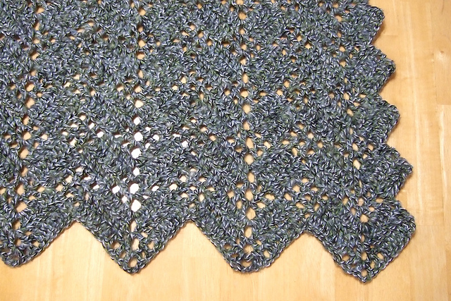 Filet Diamond Ripple Afghan