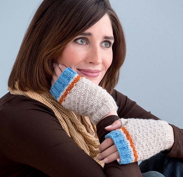 Handiwork Textured Fingerless Mitts