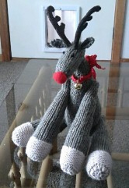 Knit Reindeer