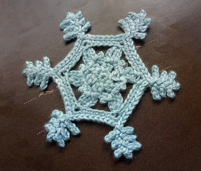 Eternal Snowflake Applique