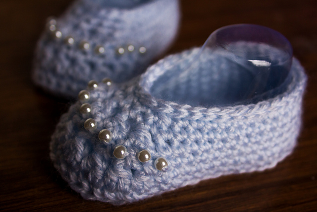 "Strand of Pearls" Baby Booties