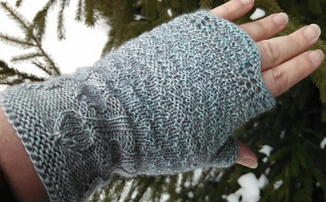 Lakeshore Fingerless Mitts