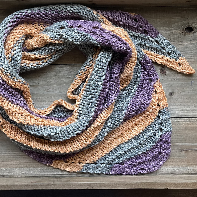 The Krewe Shawl