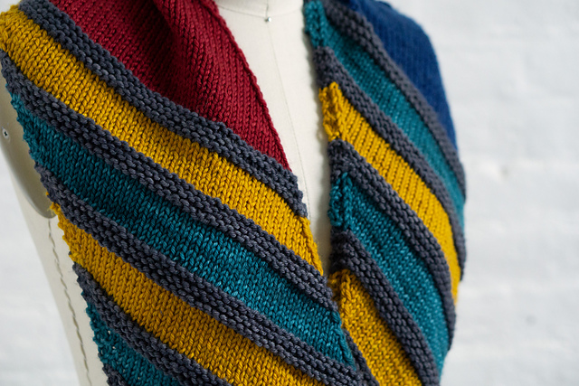 House Colors Cowl