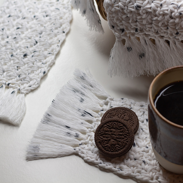 Happy Dots Mug Rug