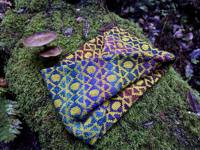 Kilim Cowl