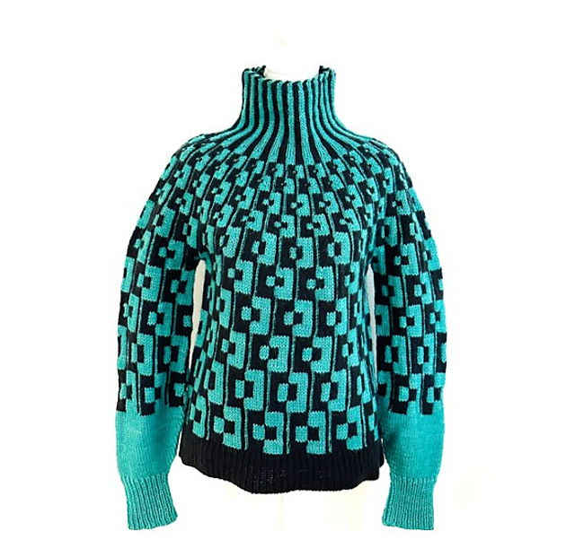 Hip to be Square Pullover