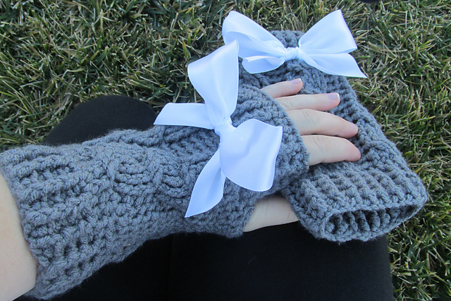 Ribbon and Bows wrist warmers