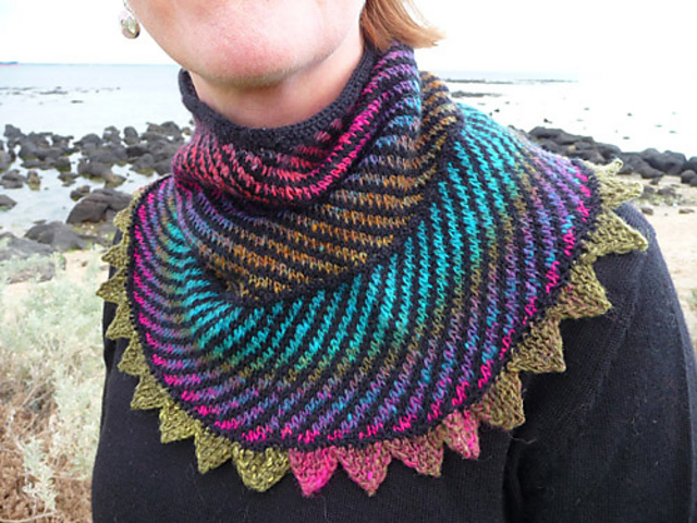 Swirlette Cowl