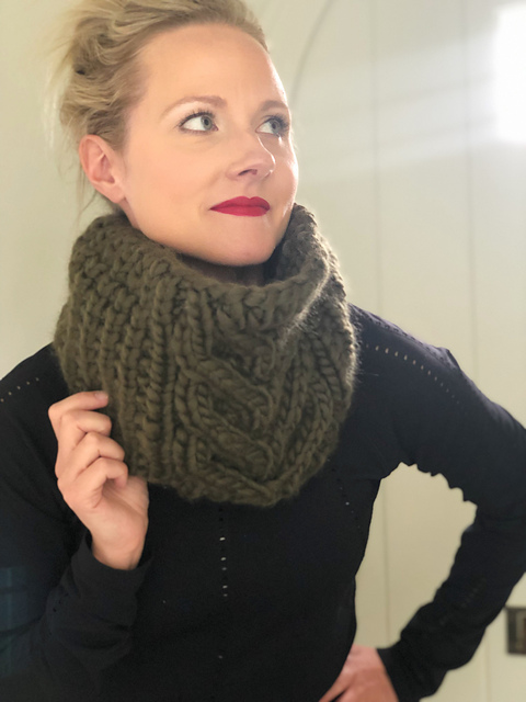 Char Char Cowl