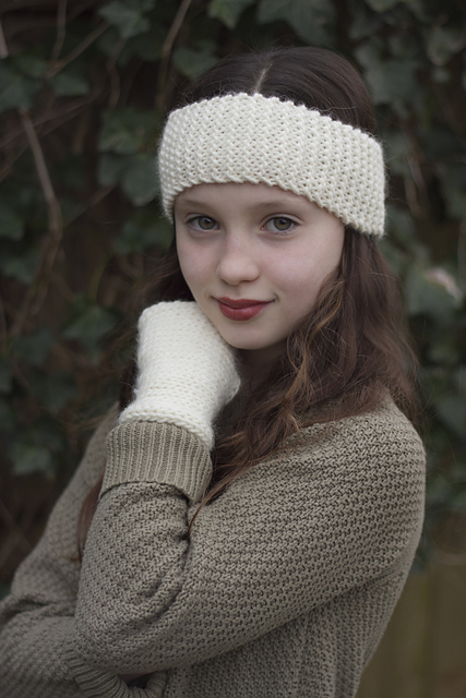 Easy Ear Warmer & Mitts