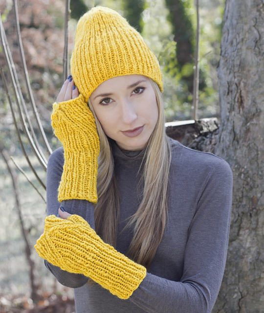 Golden Hat & Mitts