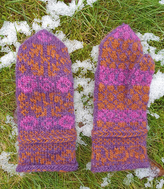 EmmaRose smartphone mittens