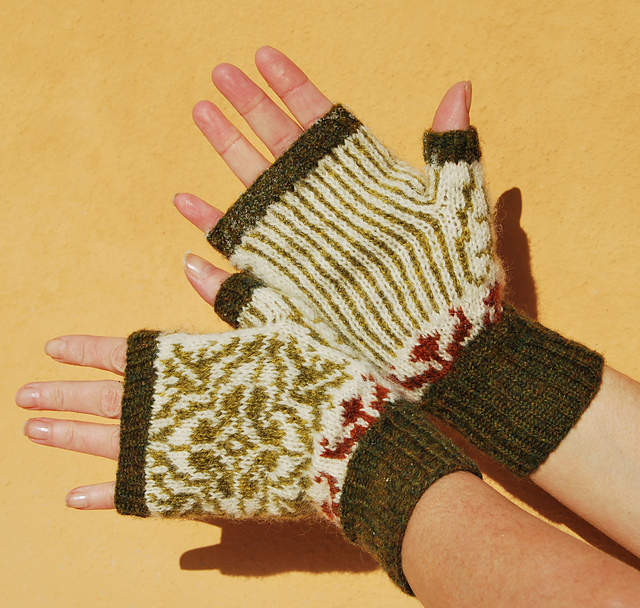 #25 Marrakech mittens