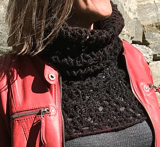 #12 Random lace cowl