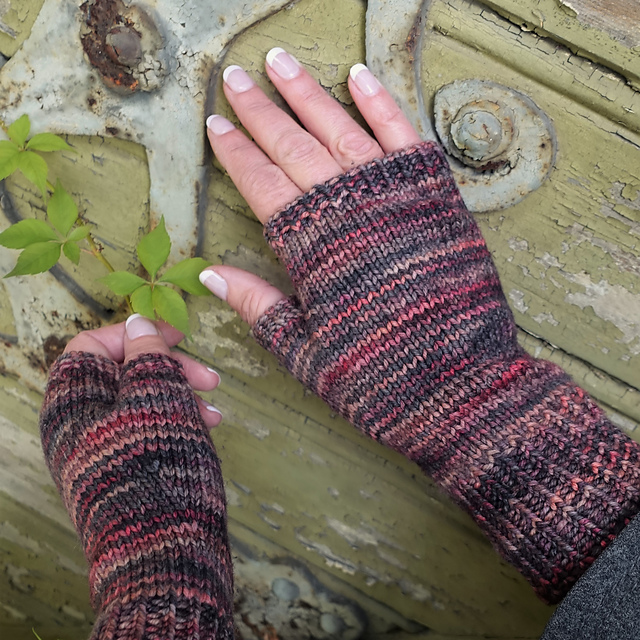 #22 Milano mittens