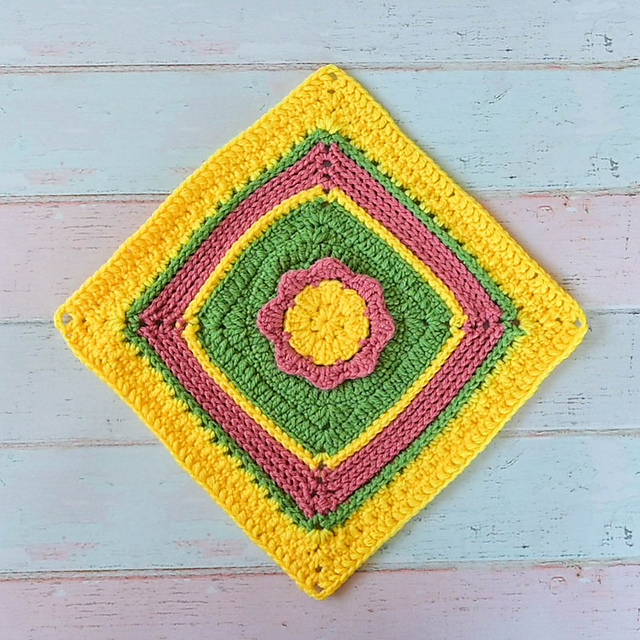 Pilar Floral Granny Square