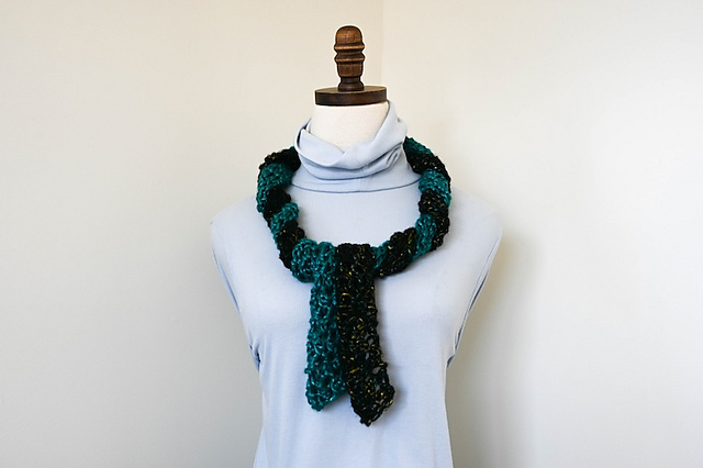 Fabulous Color-Blocked Skinny Scarf
