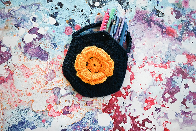 Ravelry: Flower Hexagon Child's Purse pattern by Marie Segares