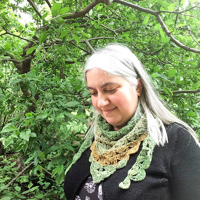 Peacock Shell Triangular Scarf