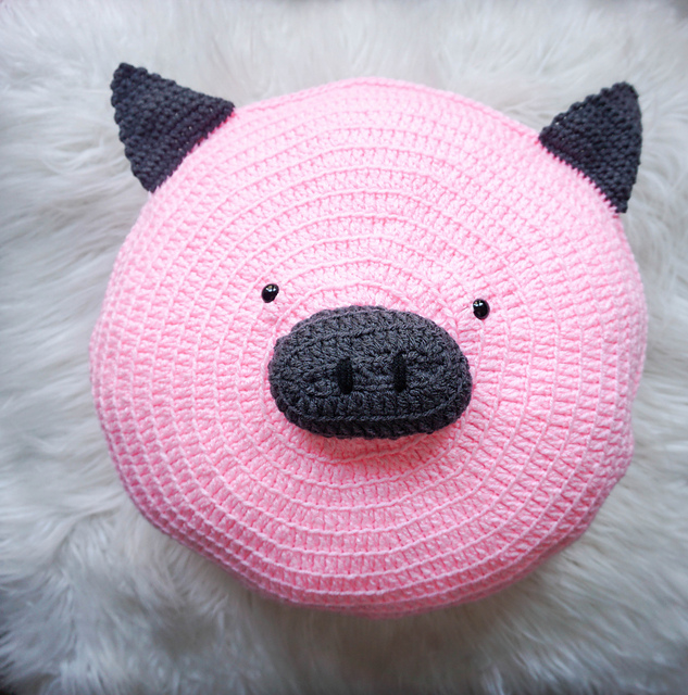 Ravelry: Wilbur Pig Pillow Pal pattern by Marie Segares