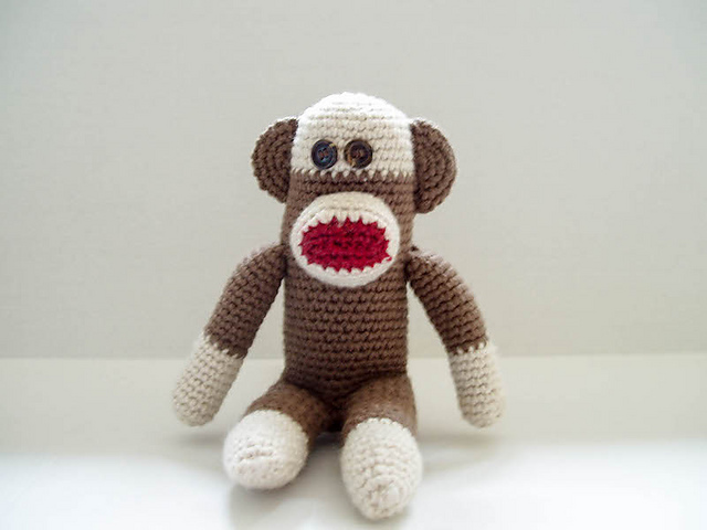 angela-yosten-sock-monkey-shirt-tutorial